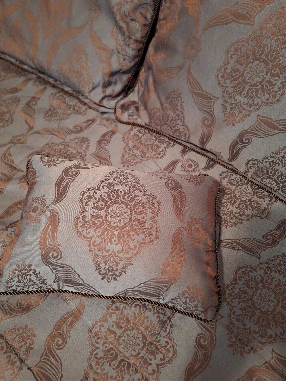 Blue/Brown Comforter Set